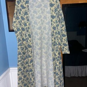 LuLaRoe Blue Floral Patterned Top